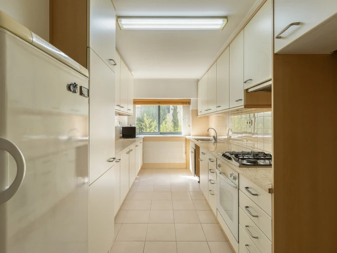 Apartamento T3 para Venda em Campolide Foto 10