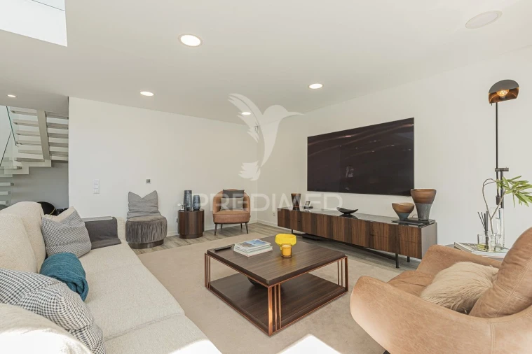 Moradia T4 para Venda em Charneca de Caparica e Sobreda Foto 8
