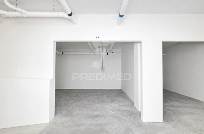 Apartamento T2 para Venda em Charneca de Caparica e Sobreda