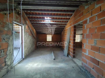 Moradia T2 para Venda em Charneca de Caparica e Sobreda