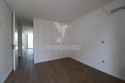 Moradia T3 para Venda em Merelim (São Pedro) e Frossos