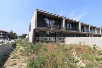 Moradia T3 para Venda em Merelim (São Pedro) e Frossos