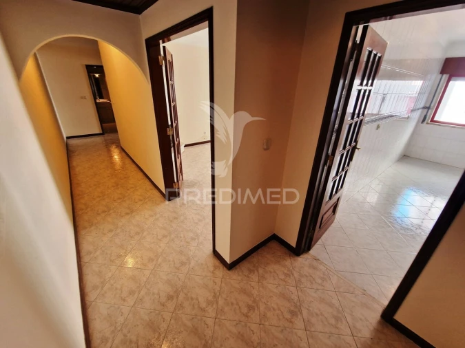 Apartamento T2 para Venda em Algueirão-Mem Martins Foto 4