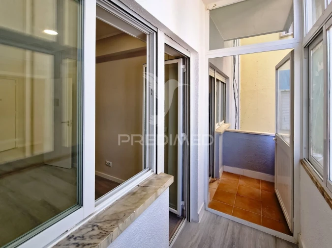 Apartamento T1 para Venda em Mina de Água Foto 6