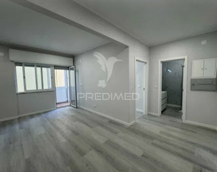 Apartamento T1 para Venda em Venteira Foto 16