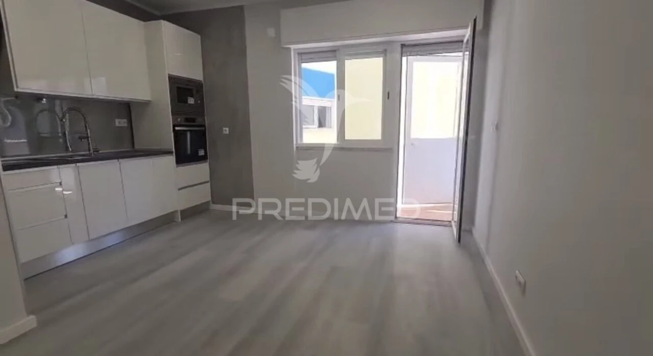 Apartamento T1 para Venda em Venteira Foto 6