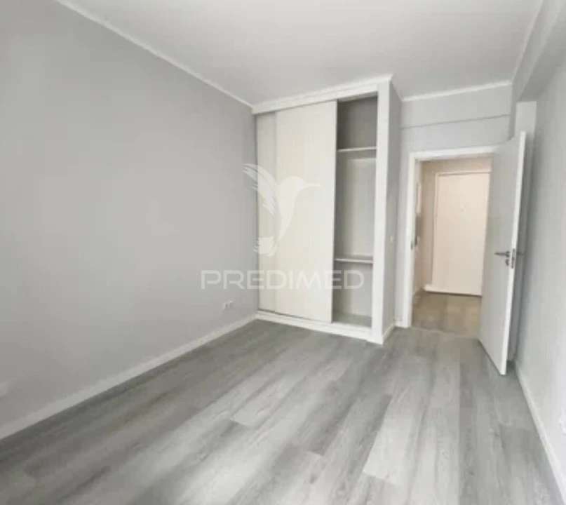 Apartamento T1 para Venda em Venteira Foto 11