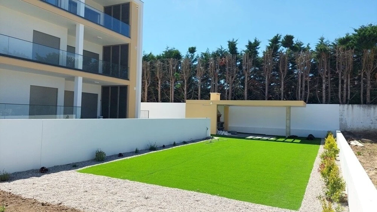 Apartamento T3 para Venda em Parceiros e Azoia Foto 1
