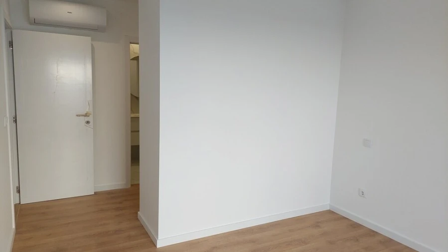 Apartamento T3 para Venda em Parceiros e Azoia Foto 11