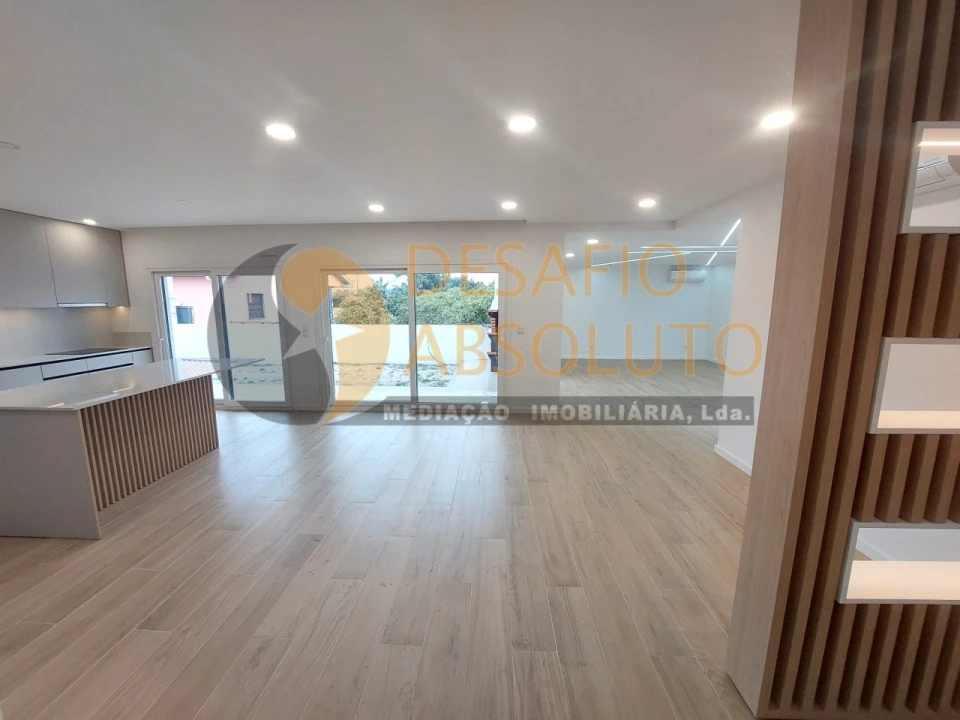 Moradia T3 para Venda em Fernao Ferro Foto 5