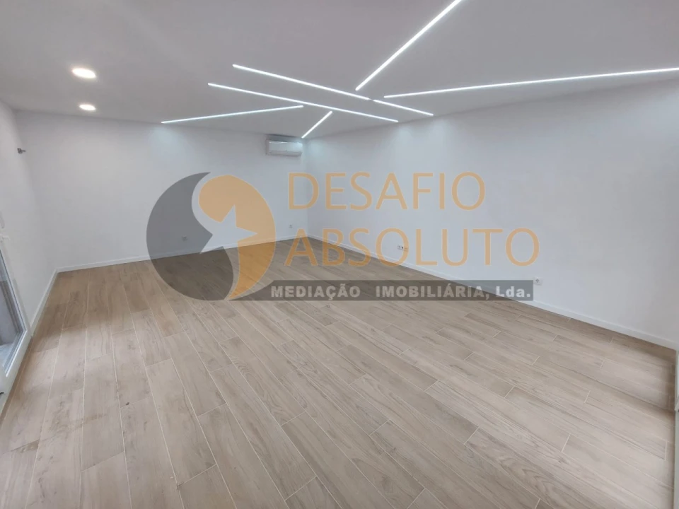 Moradia T3 para Venda em Fernao Ferro Foto 16