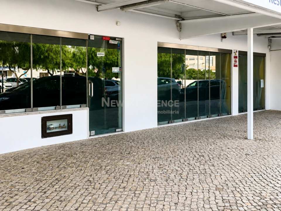 Loja para Venda em Albufeira e Olhos de Água Foto 8