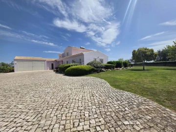Quinta T6 para Venda em Guia
