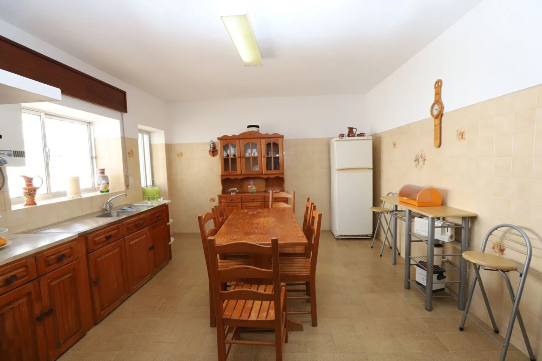 Moradia T3 para Venda em Bensafrim e Barão de São João Foto 3