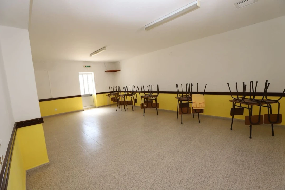 Moradia T3 para Venda em Bensafrim e Barão de São João Foto 17