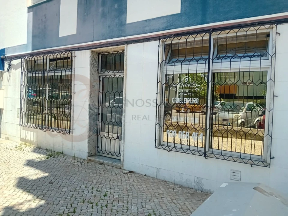 Loja para Venda em Corroios Foto 1