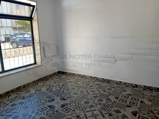 Loja para Venda em Corroios Foto 8
