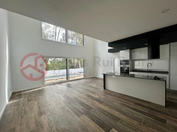 Moradia T3 para Venda em Sesimbra (Castelo)