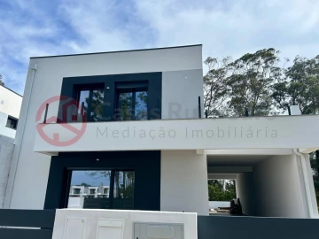 Moradia T3 para Venda em Sesimbra (Castelo)