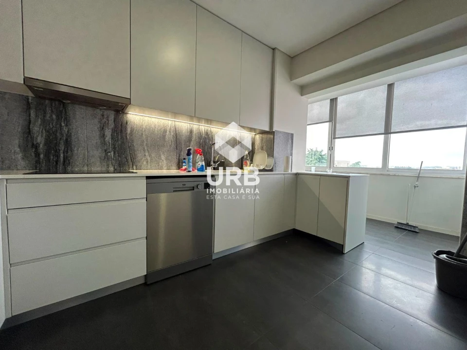 Apartamento T2 para Arrendamento em Braga (São José de São Lázaro e São João do Souto) Foto 3