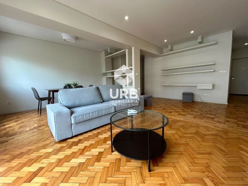Apartamento T2 para Arrendamento em Braga (São José de São Lázaro e São João do Souto) Foto 6
