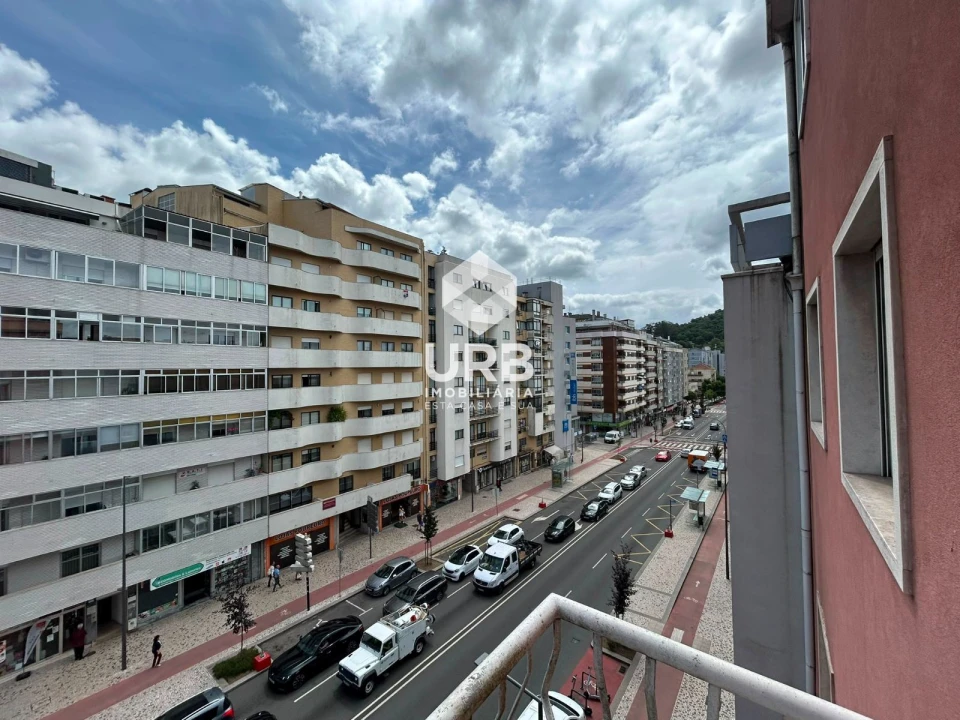 Apartamento T2 para Arrendamento em Braga (São José de São Lázaro e São João do Souto) Foto 17