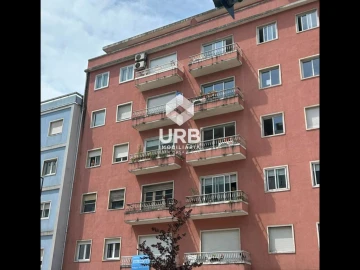 Apartamento T2 para Arrendamento em Braga (São José de São Lázaro e São João do Souto)