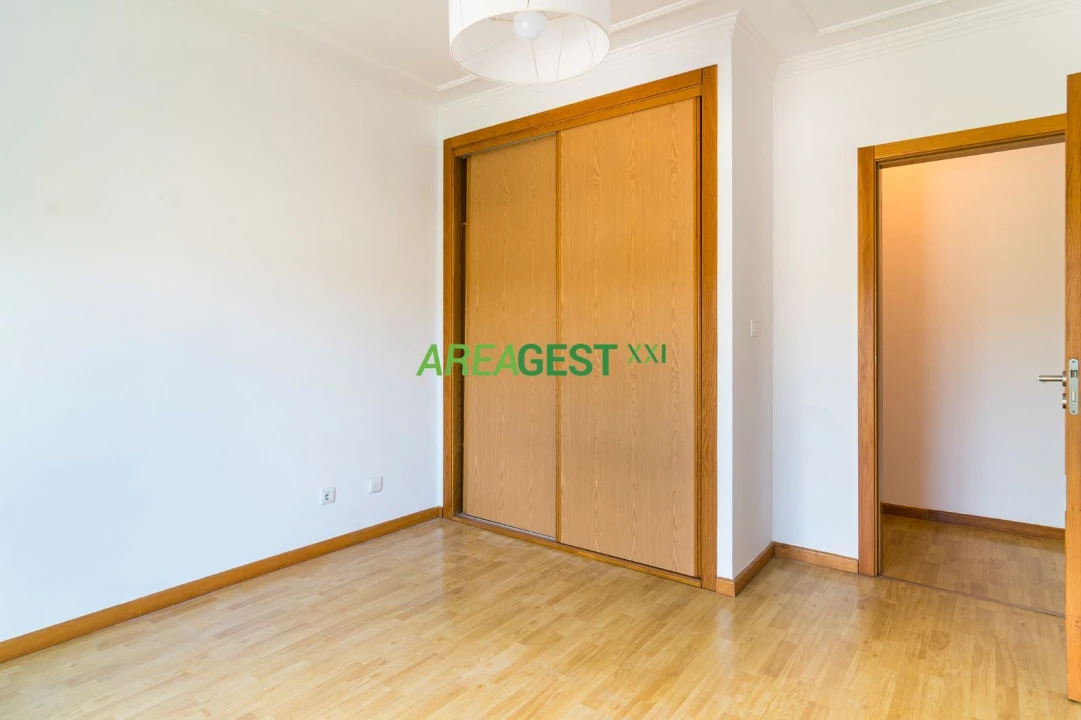 Apartamento T3 para Venda em Falagueira-Venda Nova Foto 8