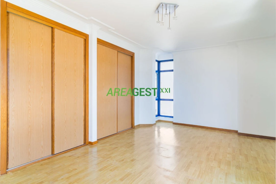 Apartamento T3 para Venda em Falagueira-Venda Nova Foto 16