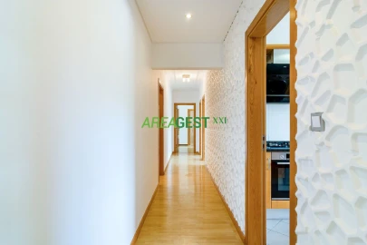 Apartamento T3 para Venda em Falagueira-Venda Nova