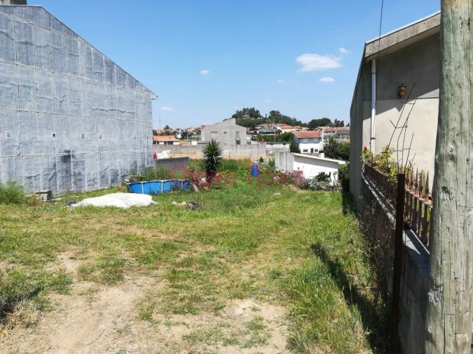 Terreno para Venda em Sanguedo Foto 3