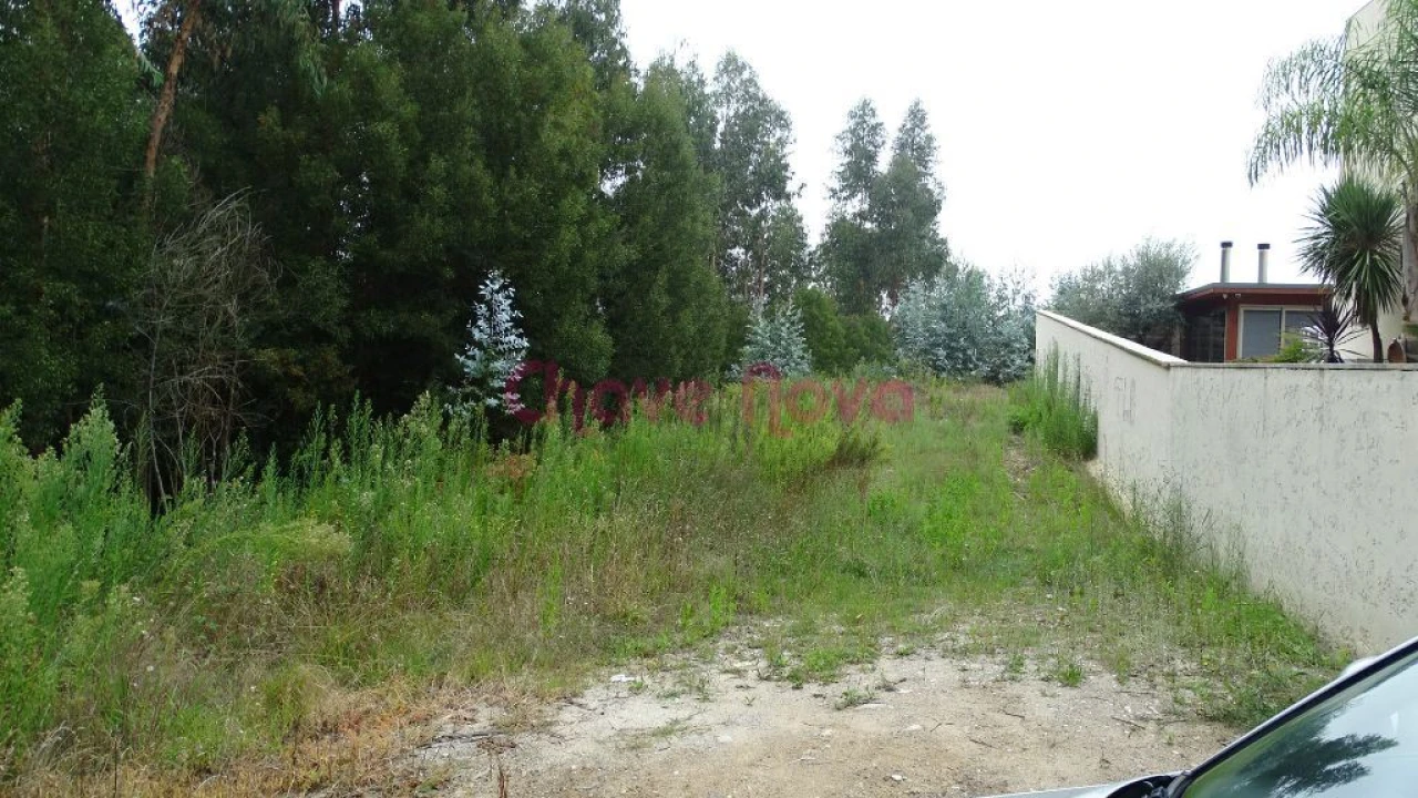 Terreno para Venda em Arcozelo Foto 1