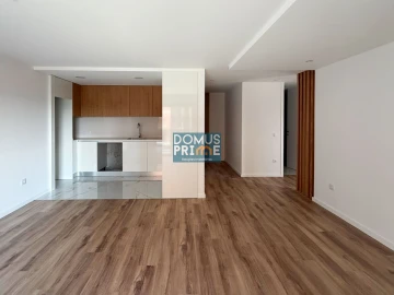 Apartamento T2 para Venda em Real, Dume e Semelhe