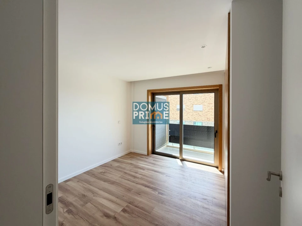 Apartamento T2 para Venda em Real, Dume e Semelhe Foto 17