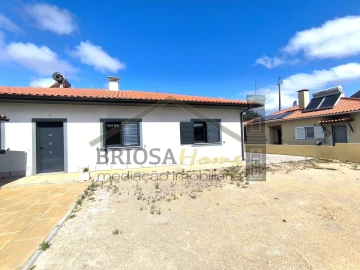 Moradia T3 para Venda em Poiares (Santo Andre)