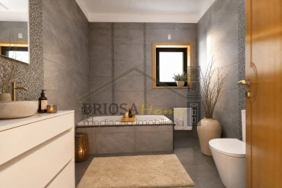 Moradia T3 para Venda em Poiares (Santo Andre)