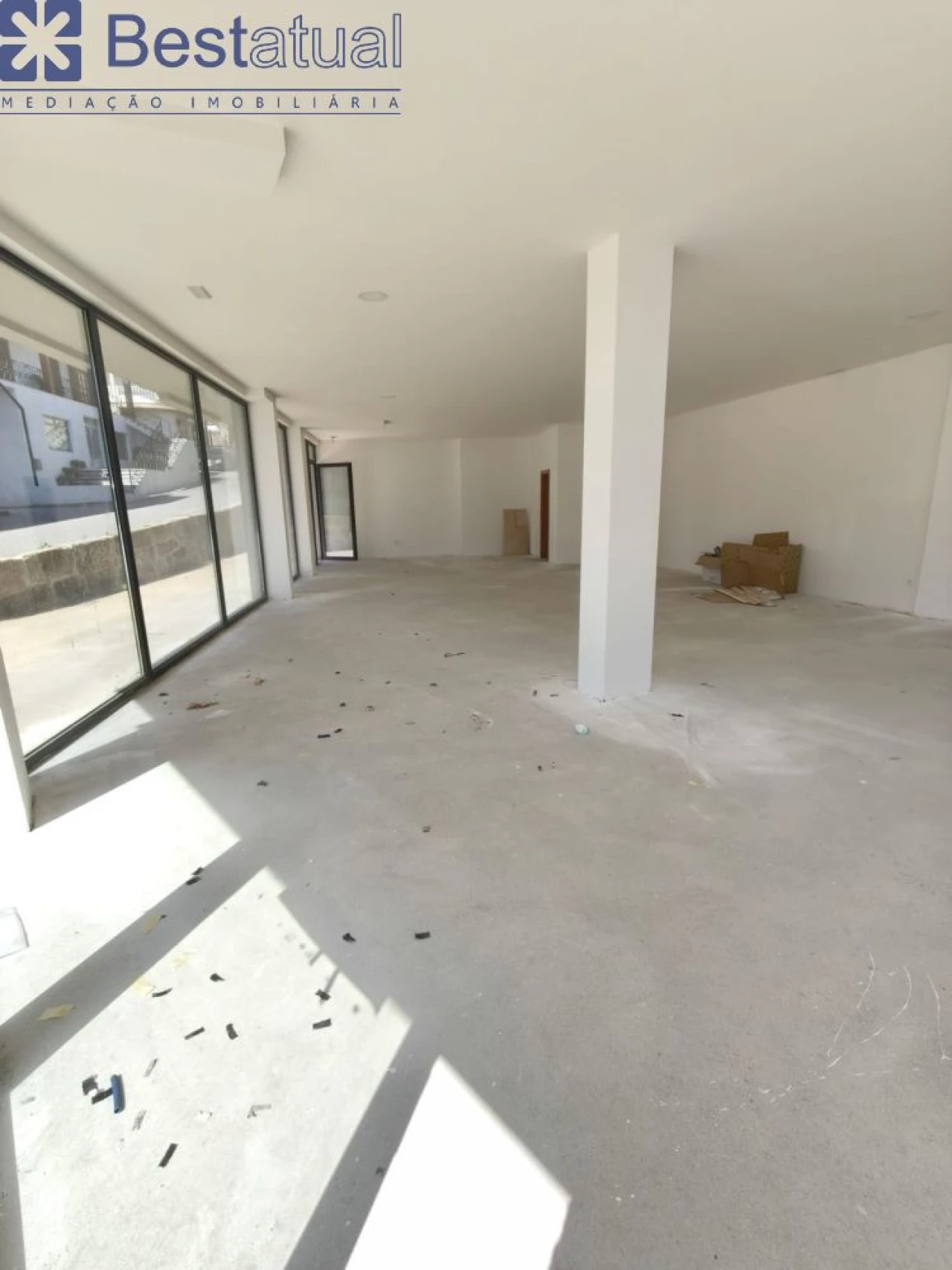 Loja para Venda em Arco de Baúlhe e Vila Nune Foto 8