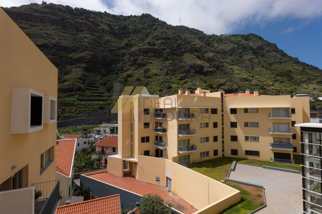 Apartamento T3 para Venda em Ribeira Brava Foto 40