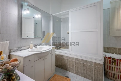 Apartamento T3 para Venda em Ribeira Brava