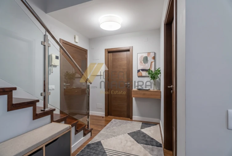 Apartamento T3 para Venda em Ribeira Brava Foto 9