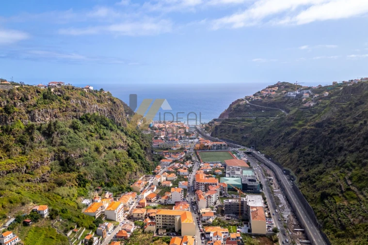 Apartamento T3 para Venda em Ribeira Brava Foto 47