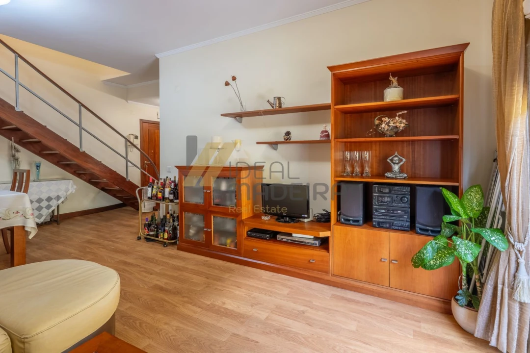 Apartamento T3 para Venda em Ribeira Brava Foto 4