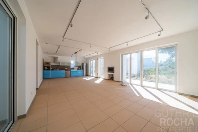 Moradia T4 para Venda em Aljezur