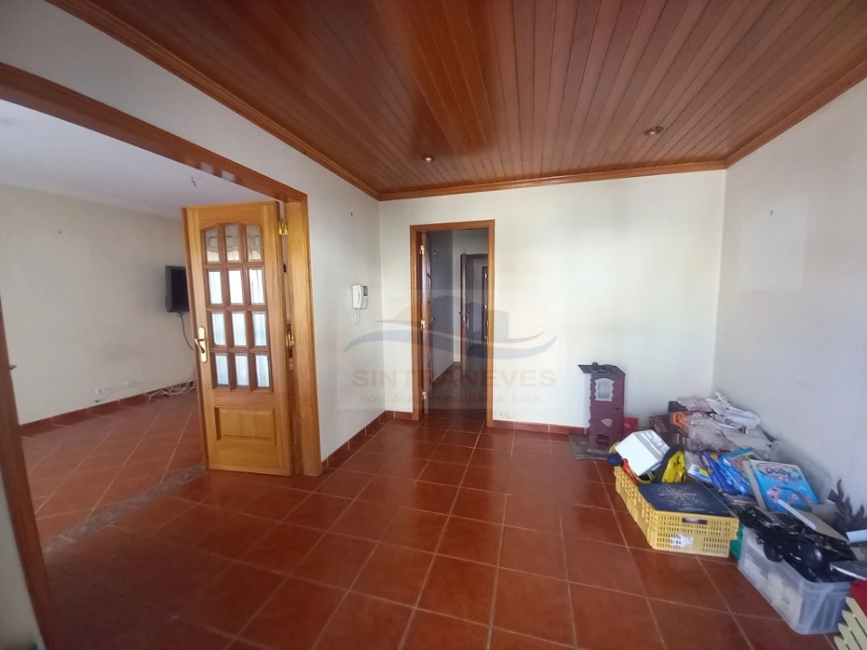 Moradia T5 para Venda em Santo Isidoro Foto 6