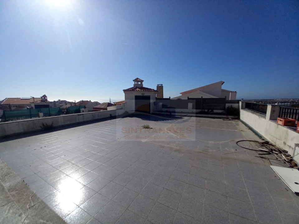 Moradia T5 para Venda em Santo Isidoro Foto 15