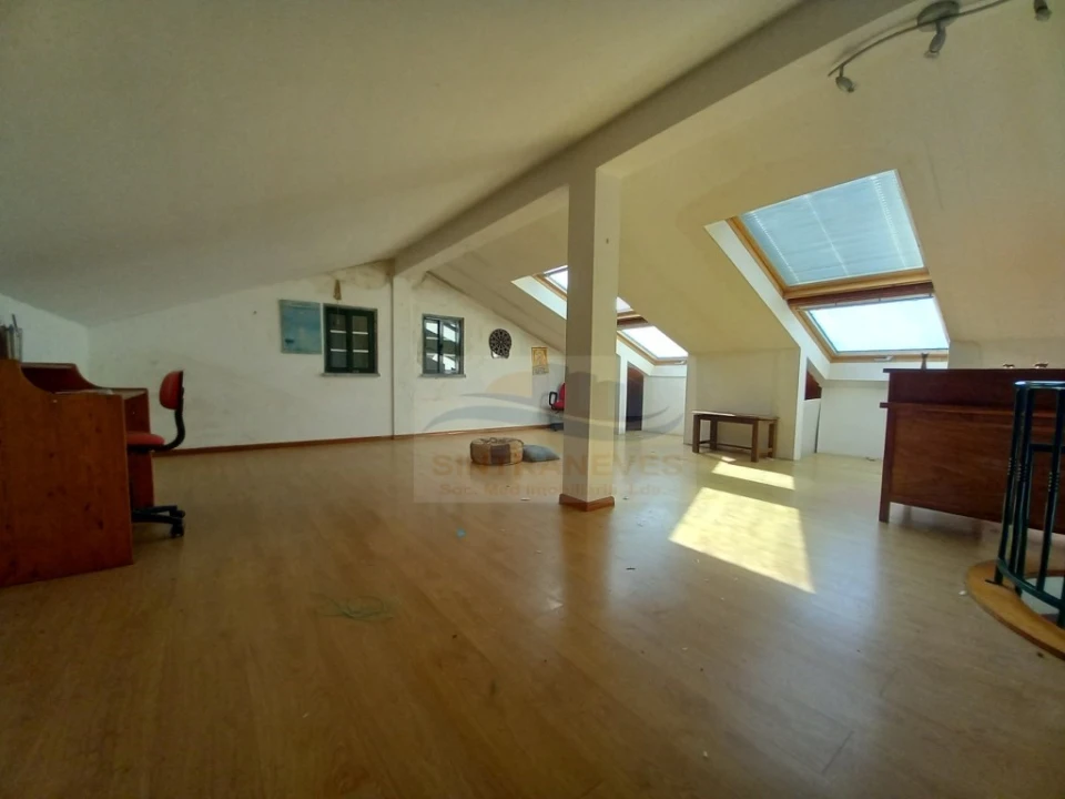 Moradia T5 para Venda em Santo Isidoro Foto 45