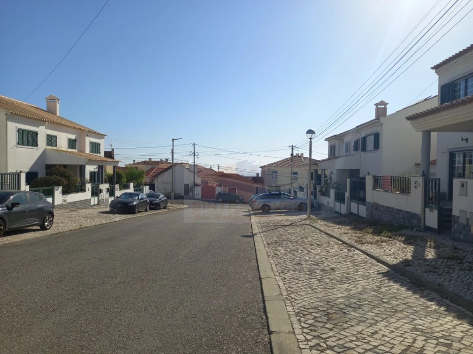 Moradia T5 para Venda em Santo Isidoro Foto 54