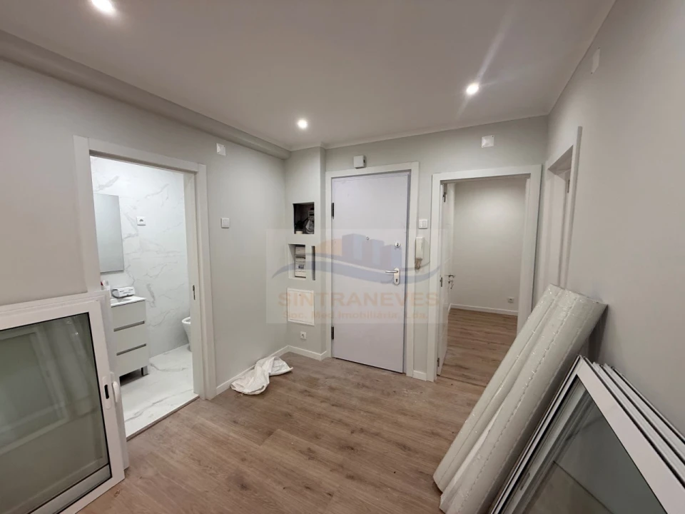 Apartamento T3 para Venda em Venteira Foto 2