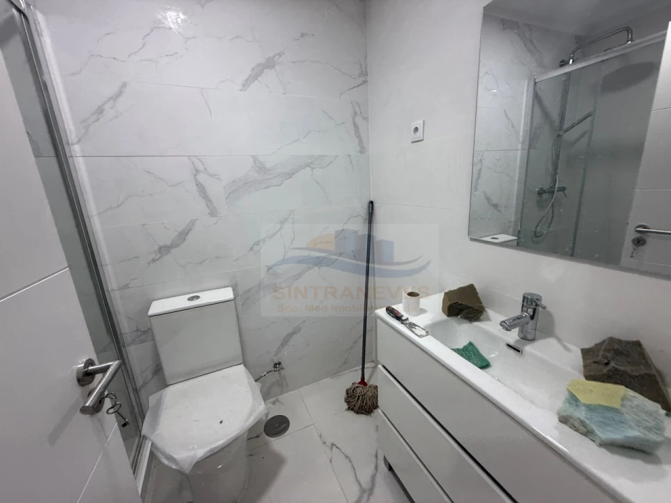 Apartamento T3 para Venda em Venteira Foto 5