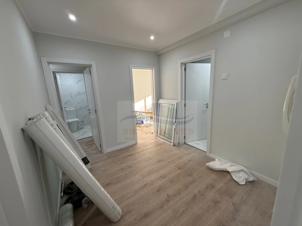 Apartamento T3 para Venda em Venteira Foto 6